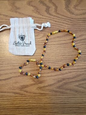 Baltic Proud Amber Beaded Necklace and Bracelet Set - Honey & Black